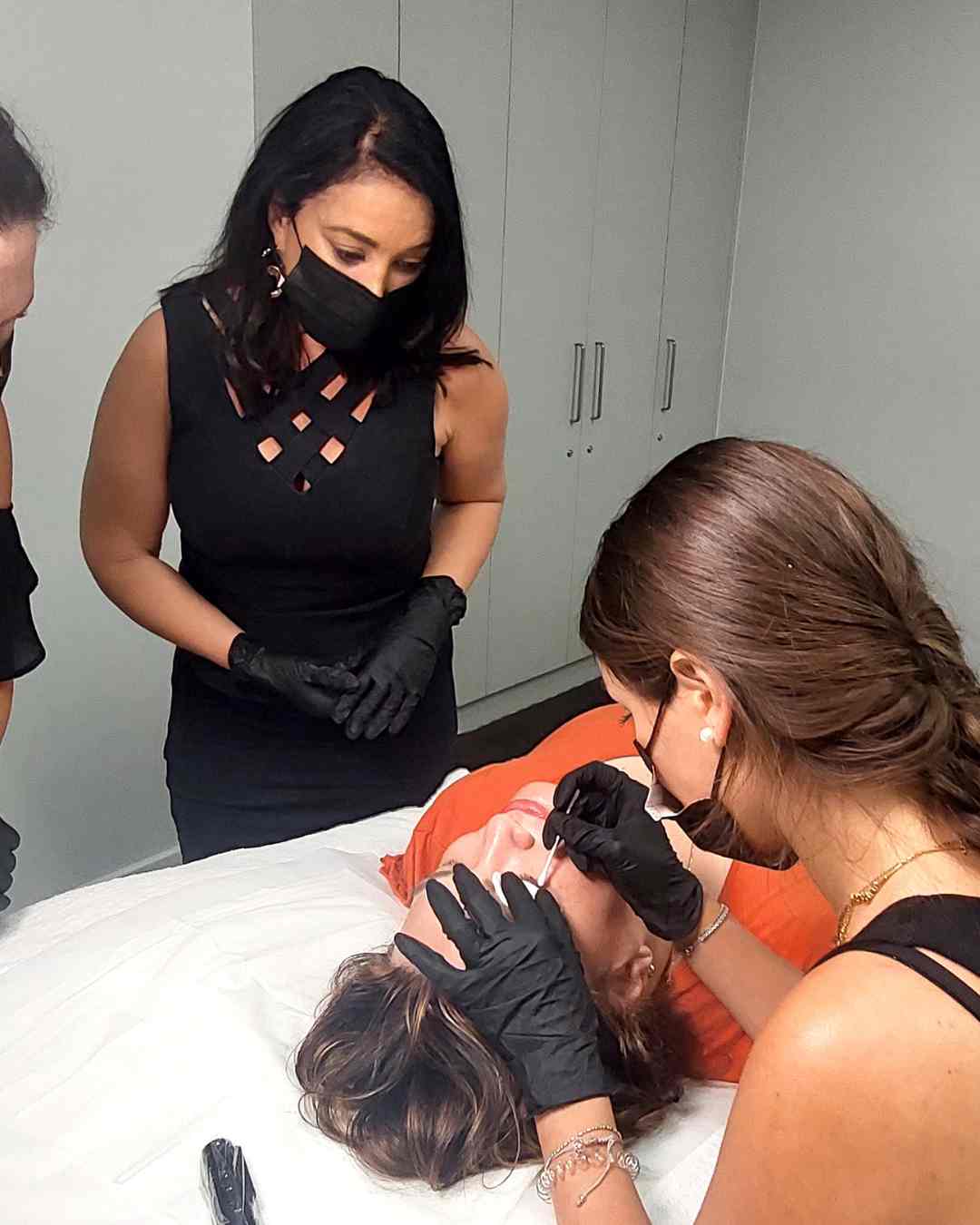 Behind the scenes in the Ombre and Powder Brow training room