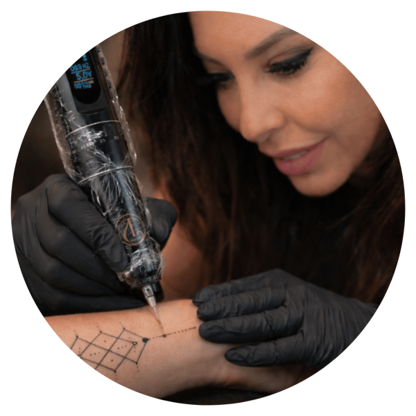 trainer of fine line tattoo course Australia Institute of ink